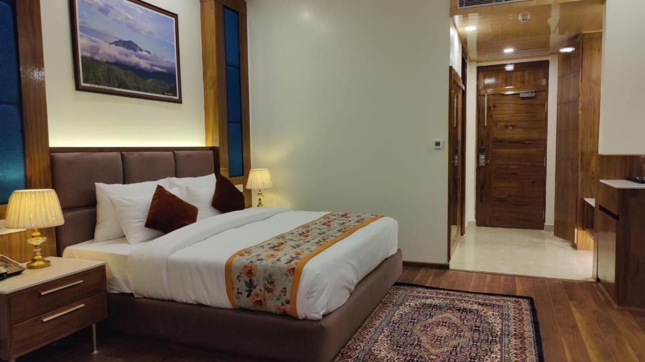 Hotel Woodpark 西姆拉 外观 照片