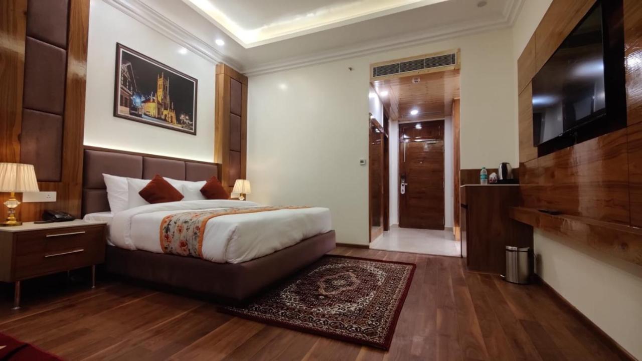 Hotel Woodpark 西姆拉 外观 照片